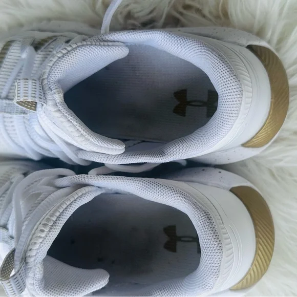 Under Armour Women’s Block City White and Gold Athletic Shoes size 8.5 - Picture 5 of 8